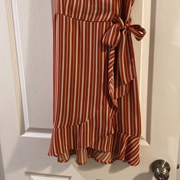 xhilaration Sundress. Size Medium - Picture 4 of 6